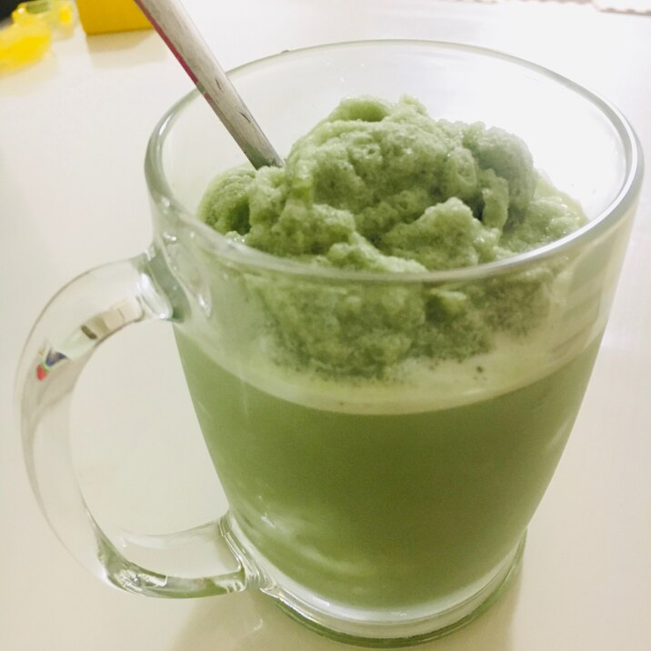 粉末青汁で！抹茶風味ミルクシェイク